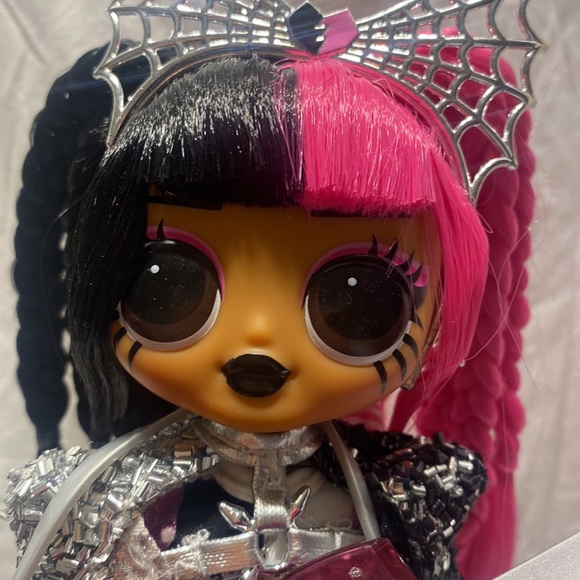 LOL Surprise OMG Remix Super Surprise Fashion Dolls Bhad Gurl - Picture 3 of 10